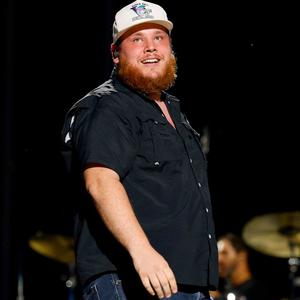 Picture for song 'Long Long Road - Country x Luke Combs Type Beat' by artist 'Milanmadeit'