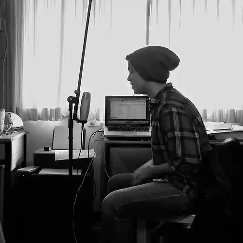 Picture for song 'Tight Blue Jeans' by artist 'Dream9ism'