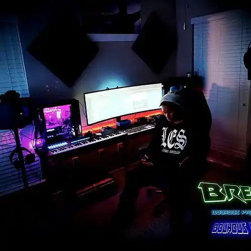 Picture for song 'Trap Run' by artist 'Brea Vinci'