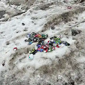 Picture for song 'BUSTLE' by artist 'YOUNGFLEXX'