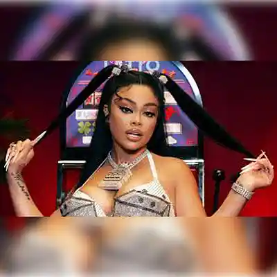 Picture for song 'Latto x Cardi B x Monaleo Type Beat - "SOMEONE"' by artist 'SlipperyWet850'